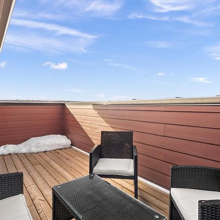 Globalstay New Apartments In Cranbrook Free Street Parking YYC Kültér fotó