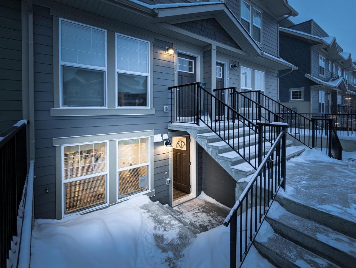 Globalstay New Apartments In Cranbrook Free Street Parking YYC Kültér fotó