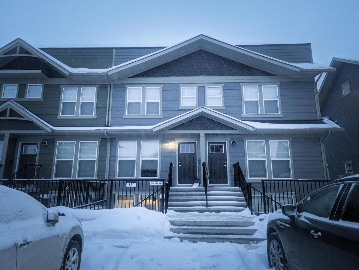 Globalstay New Apartments In Cranbrook Free Street Parking YYC Kültér fotó