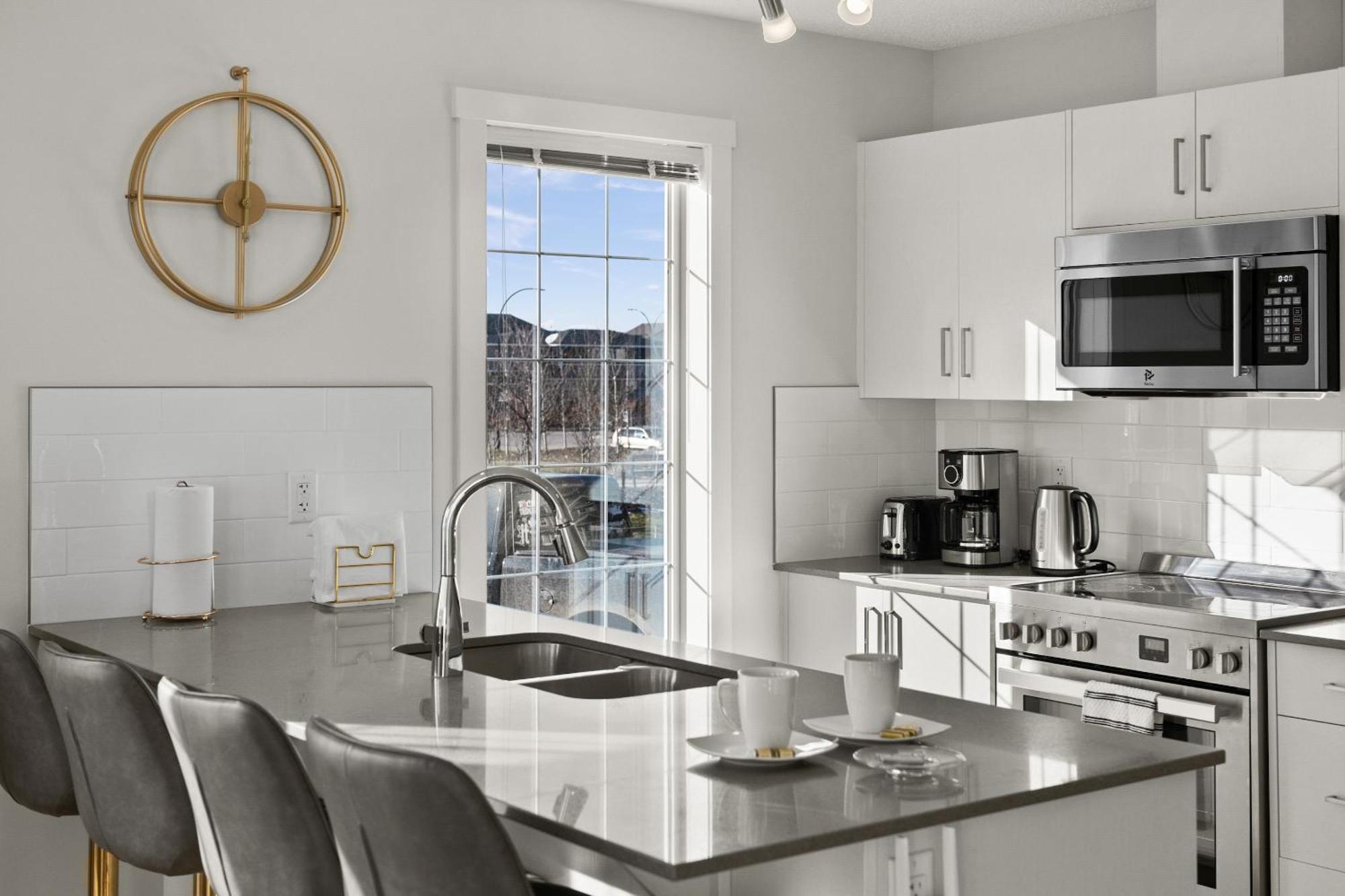 Globalstay New Apartments In Cranbrook Free Street Parking YYC Kültér fotó